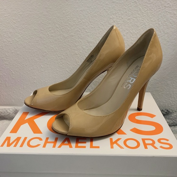 Michael Kors Heels - Picture 2 of 4